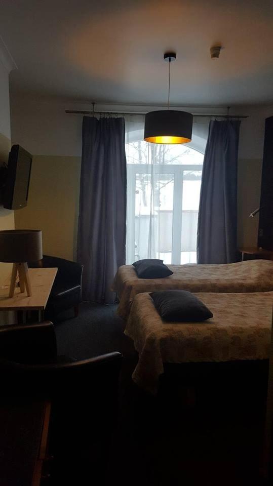 Hotell De Tolly Tõrve Εξωτερικό φωτογραφία