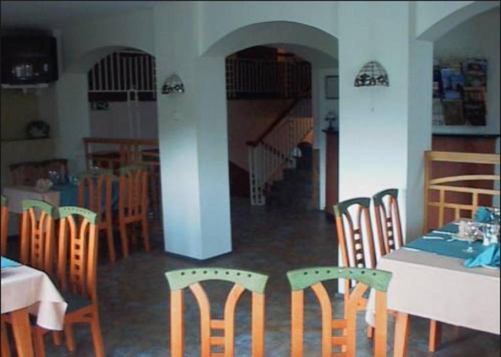Hotell De Tolly Tõrve Εξωτερικό φωτογραφία